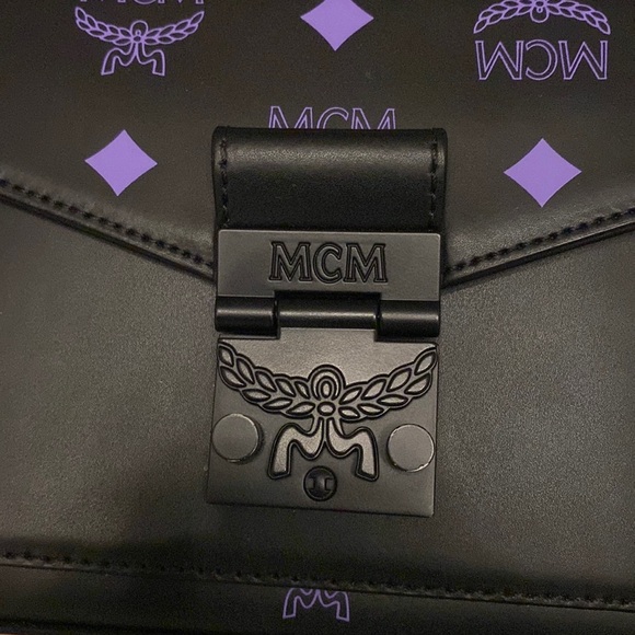 NEW‼️ MCM LOGO MONOGRAM CROSSBODY BAG UNISEX - Picture 6 of 9